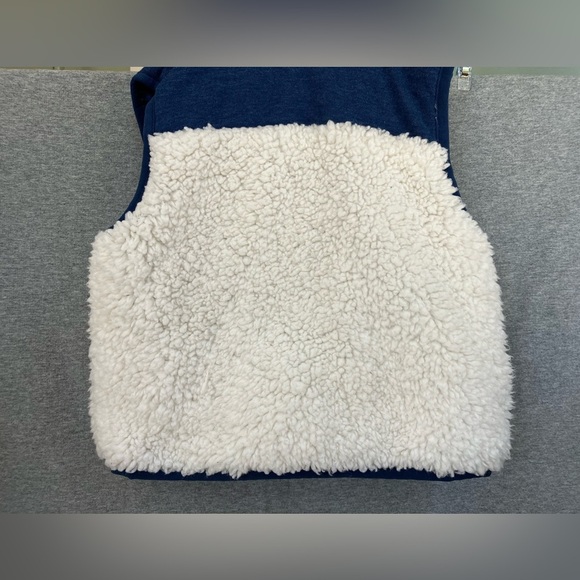 Disney Toddler - Sherpa Fleece Vest & hood with ears - Size 18M - Mickey Mouse - Picture 9 of 11